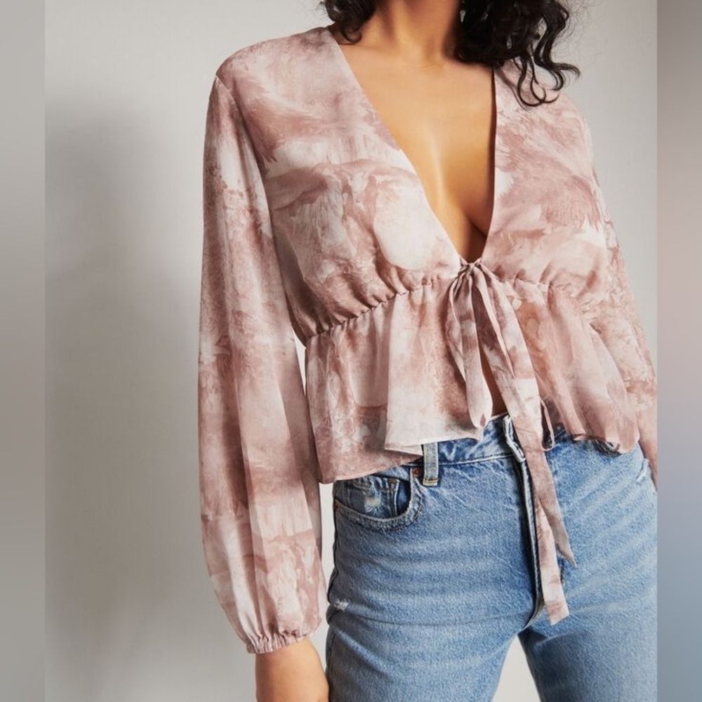 Dynamite- Ginger Tie-Front Peplum Blouse